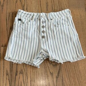 KanCan Sue High Rise Button Up Shorts Size Medium
